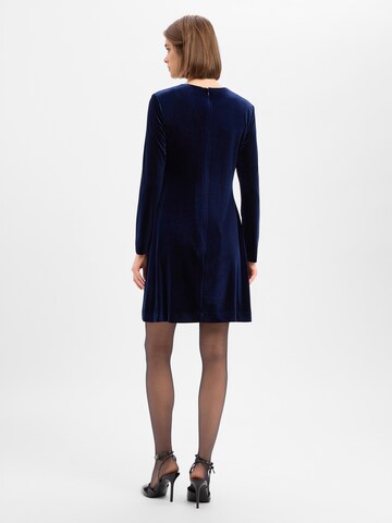 Robe Marie Lund en bleu