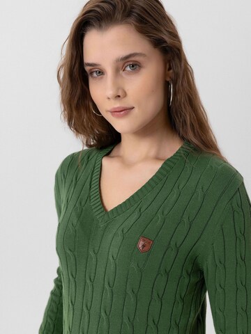 Jacey Quinn Pulover 'Joaquin' | zelena barva