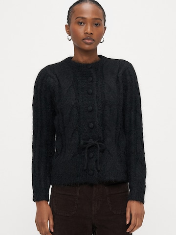 Vero Moda Petite Knit cardigan 'VMLISA' in Black: front