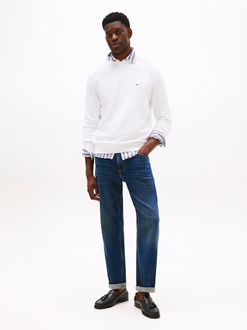 TOMMY HILFIGER Sweatshirt 'ESSENTIAL' in White