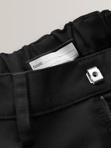 Next - regular Pantalón en negro