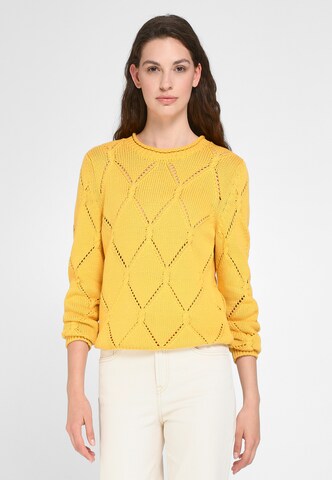 Peter Hahn Sweater in Yellow: front