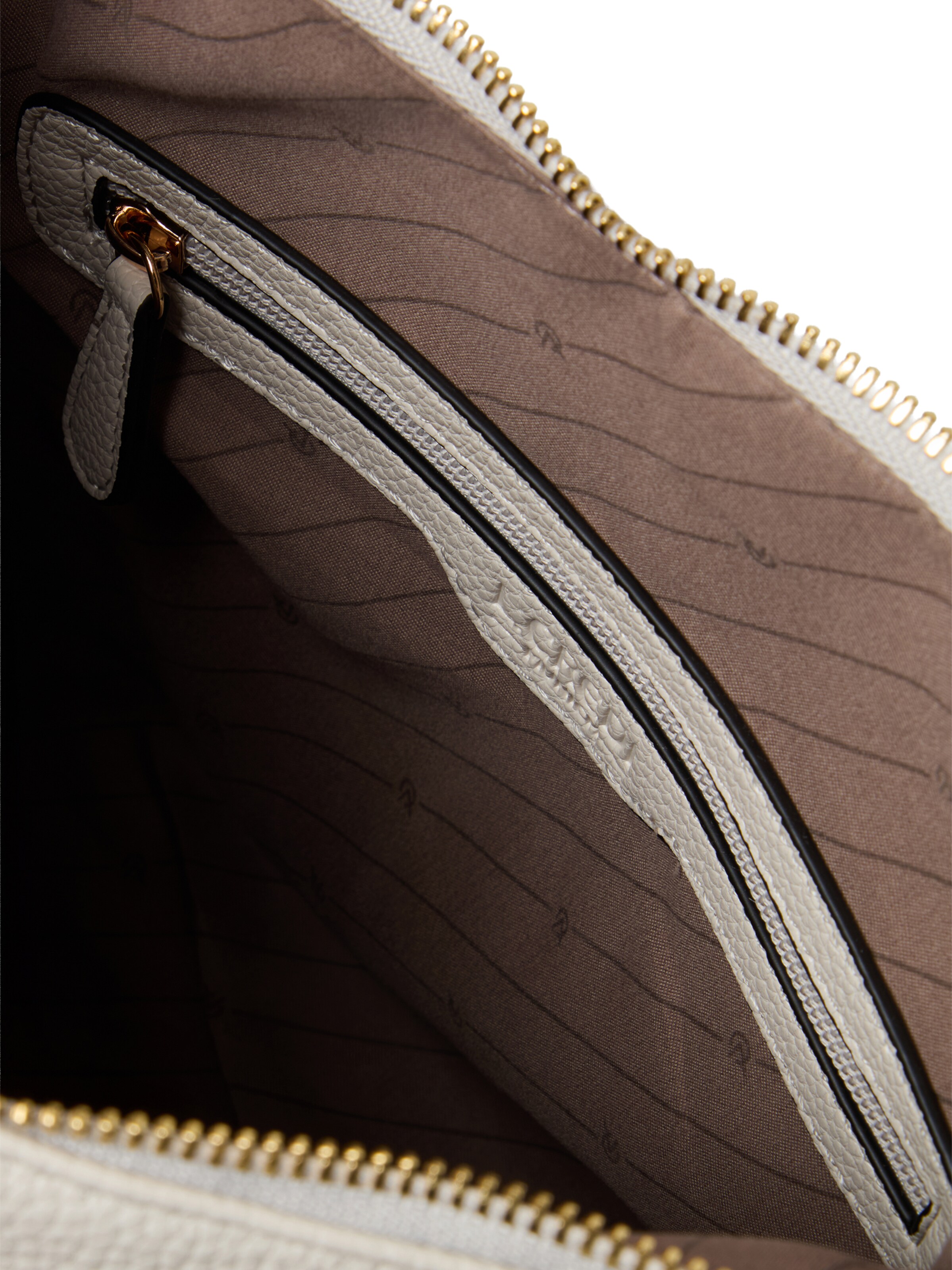 L.CREDI Shopper in White
