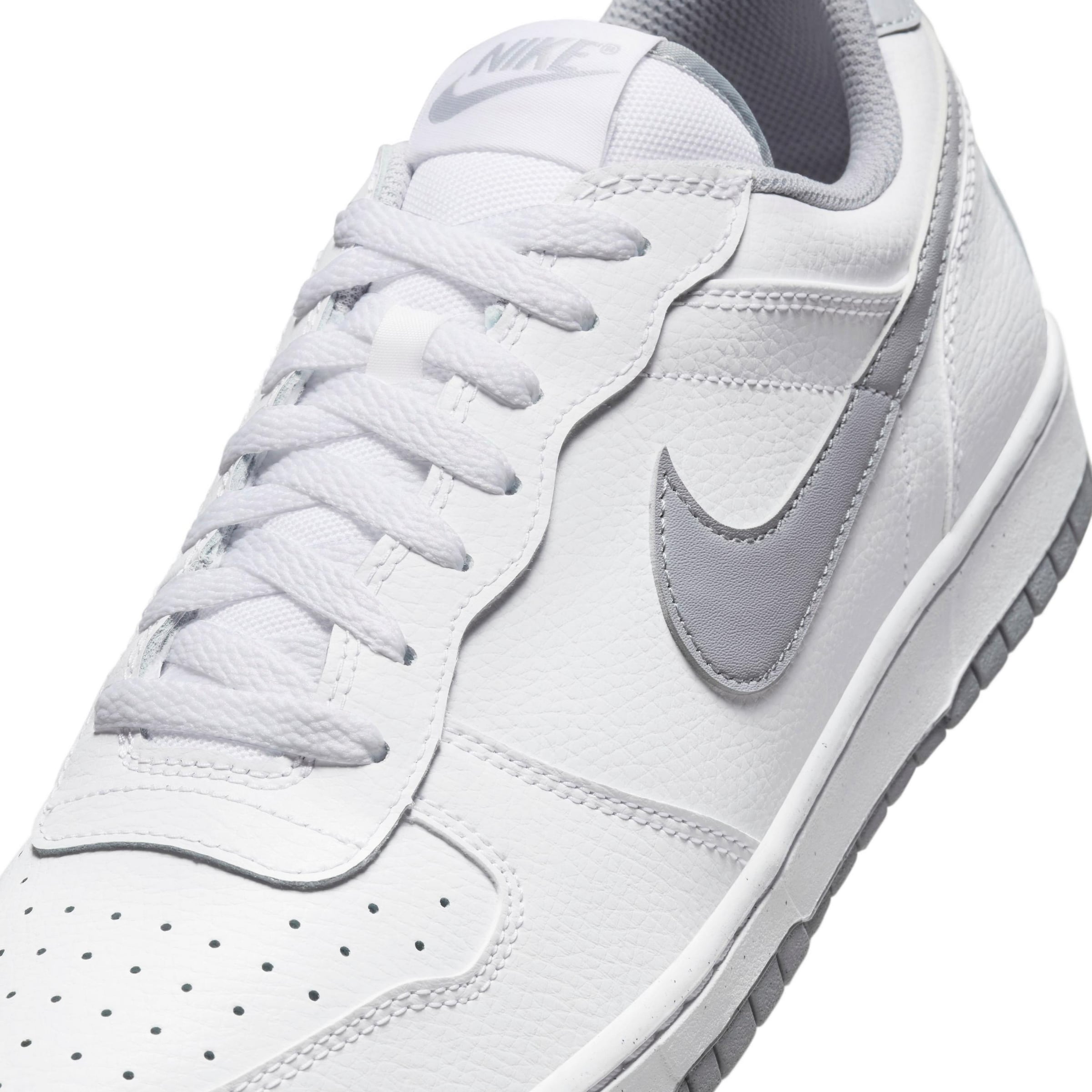 Nike Sportswear Sneakers in White
