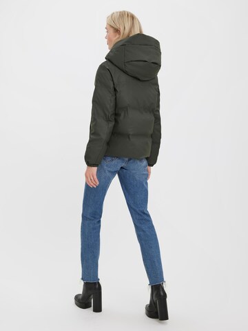 Veste mi-saison 'NOE' VERO MODA en vert