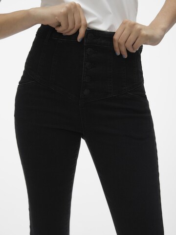 Vero Moda Tall Skinny Jeansy 'Sophia' w kolorze czarny