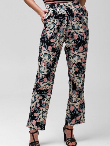 4funkyflavours Wide leg Broek 'Keep Tryin'' in Zwart: voorkant