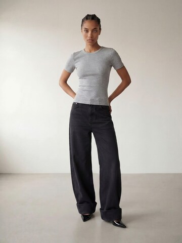 ARMIEMajica 'The Petra T-shirt - Light Grey Melange' - siva boja