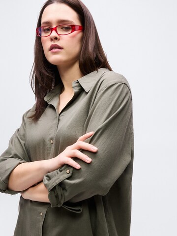 ONLY Carmakoma Blouse 'CARGOA' in Green