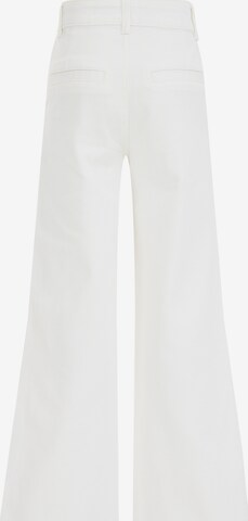 Bootcut Pantaloni di WE Fashion in bianco