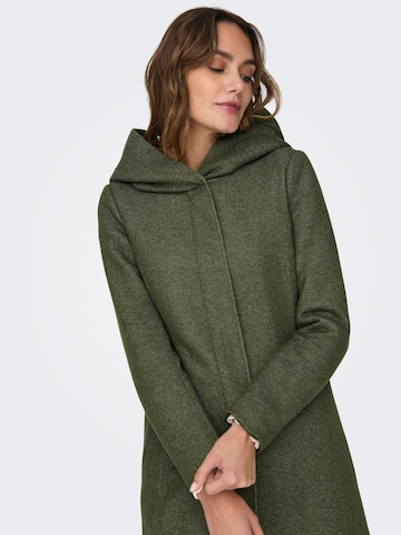 ONLY Демисезонное пальто 'Sedona' в Зеленый