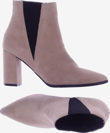 Bianco Dress Boots in 38 in Beige: front