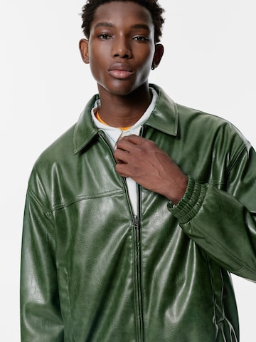 Veste mi-saison Pull&Bear en vert