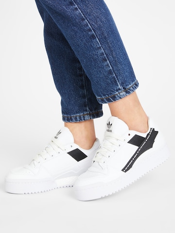 Baskets basses 'Forum Bold' ADIDAS ORIGINALS en blanc : devant