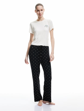 Koton Pyjama in Schwarz: Vorderseite