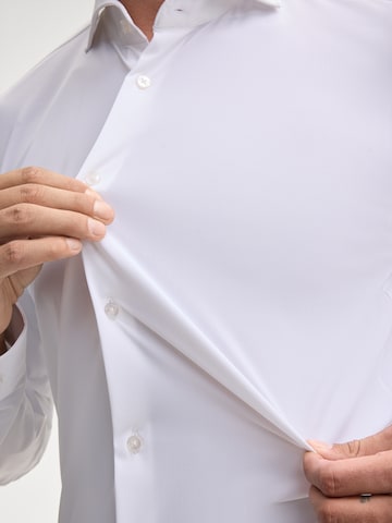 Coupe slim Chemise business 'Pai' JOOP! en blanc