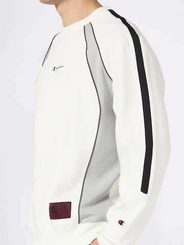 Champion Authentic Athletic Apparel Sweatshirt i hvid