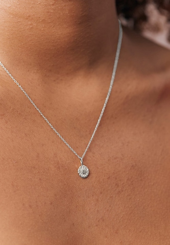 Stilnest Pendant in Silver