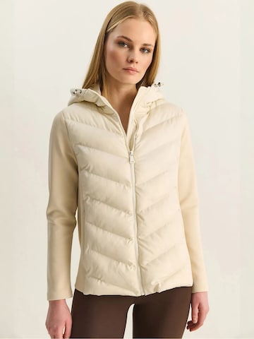 Veste d’hiver Bianco Lucci en beige : devant