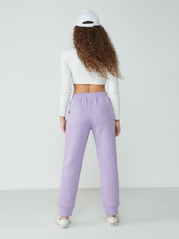 C&City Tapered Pants in Purple