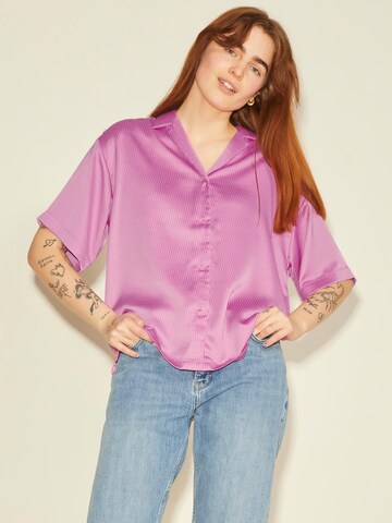 JJXX Blus 'LISA' i lila: framsida