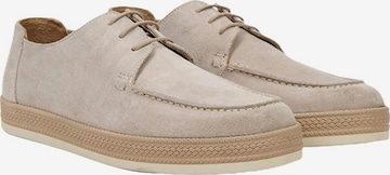 Chaussure basse 'Lässige Spitze' Desa en beige : devant