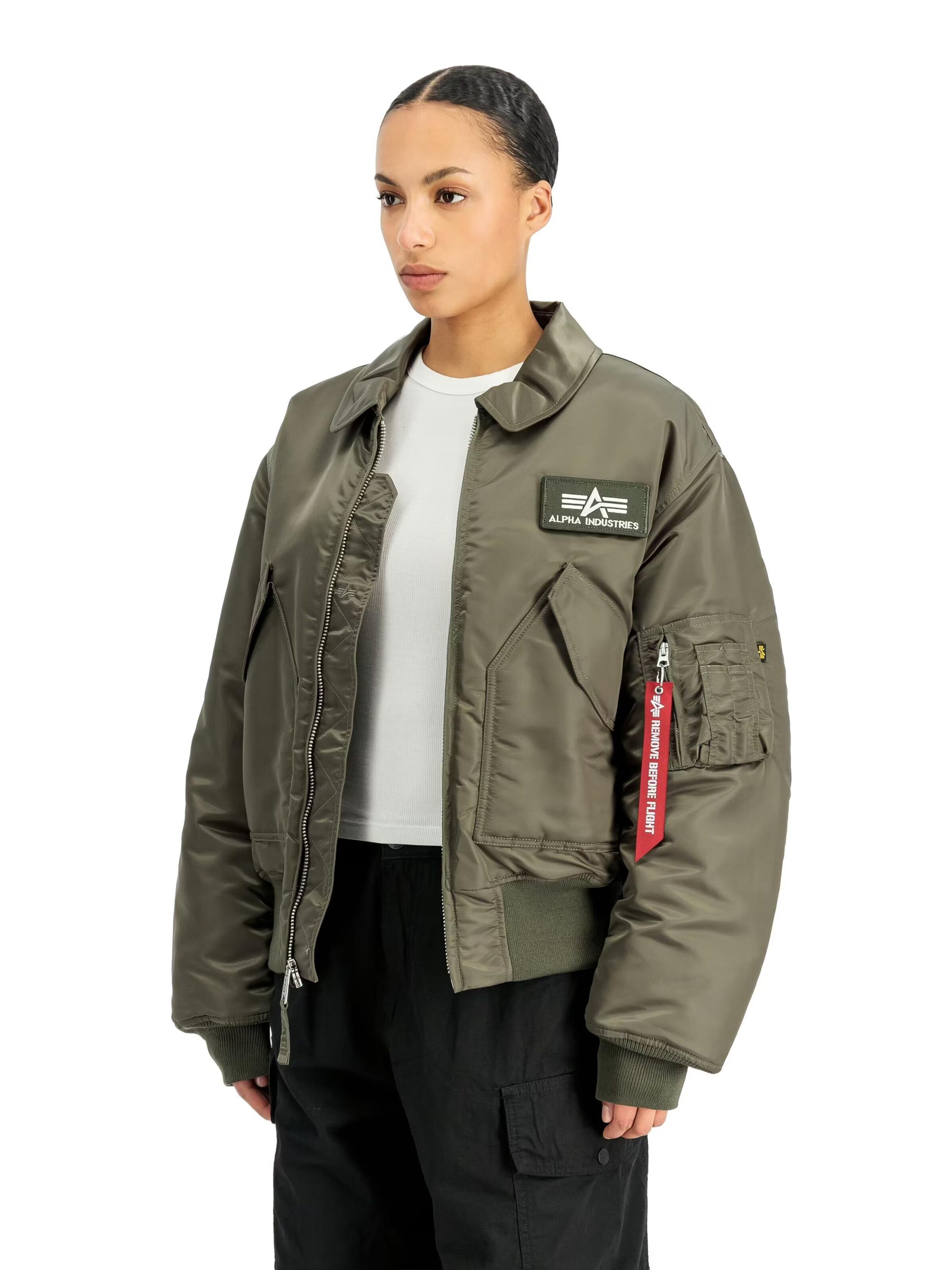 ALPHA INDUSTRIES Regular fit Between-Season Jacket in Green: front