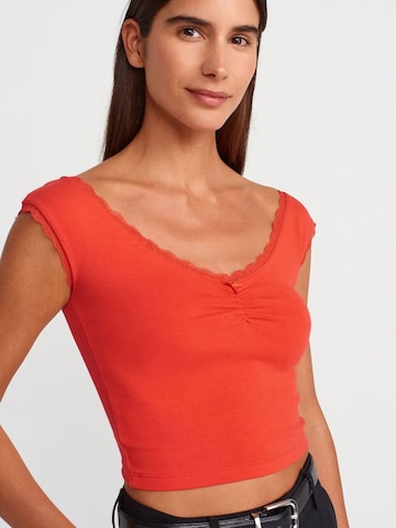 Dilvin - Blusa em laranja