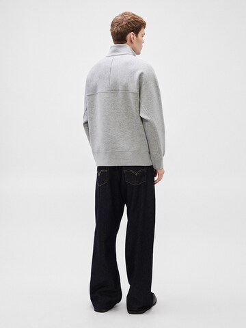 Calvin Klein JeansSweater majica 'SPACER' - siva boja: stražnji dio