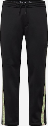 Calvin Klein Jeans Lużny krój Spodnie w kolorze czarny: przód