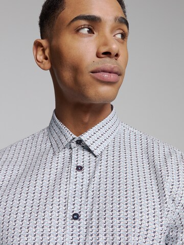 No Excess Comfort Fit Hemd in Weiß