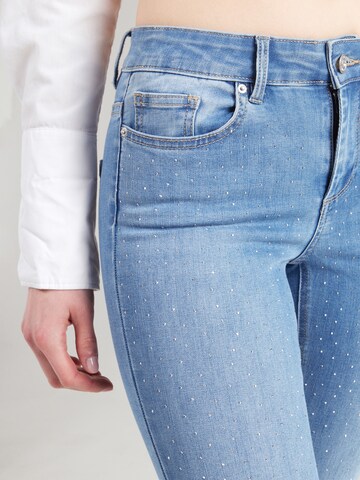 ONLY Flared Jeans 'ONLWauw' i blå