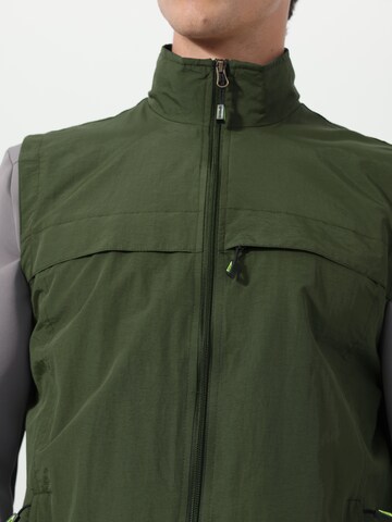 Youthup Vest in Green