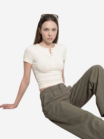 Dilvin Shirt in White: front