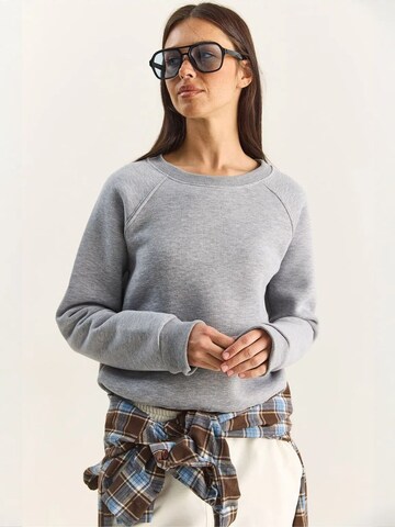 Bianco Lucci - Sweatshirt em cinzento