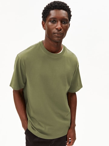 ARMEDANGELS T-Shirt MAARKOS in Grün: Vorderseite