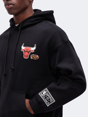 Mitchell & Ness Collegepaita 'NBA CHICAGO BULLS' värissä musta
