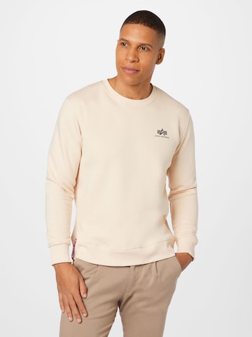 ALPHA INDUSTRIES Sweatshirt in Beige: voorkant