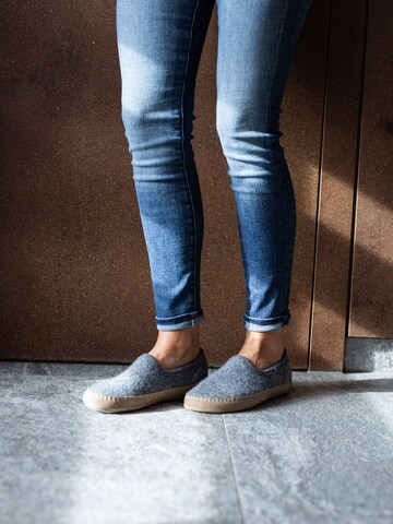 Gottstein Slippers 'Walkpantoffel Cheyenne' in Grey