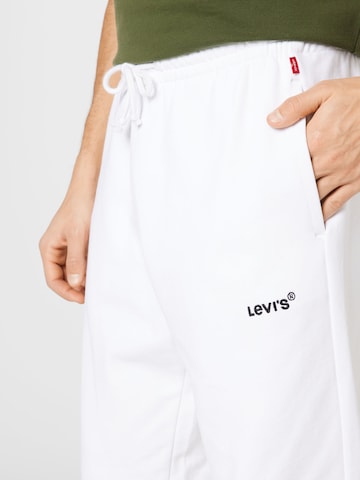 LEVI'S ® Regular Broek 'Red Tab Sweatpant' in Wit