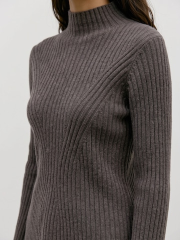 Pull-over 'LINA' VERO MODA en marron