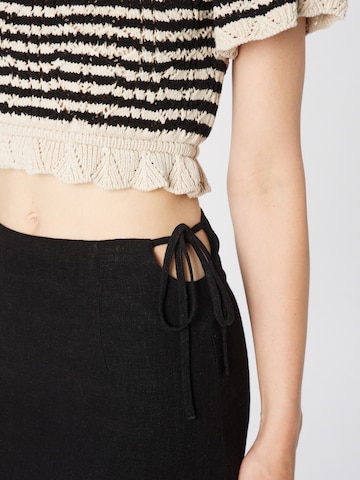 TOPSHOP Skirt in Black