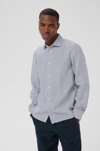 Coupe regular Chemise 'Marc' Matinique en bleu : devant