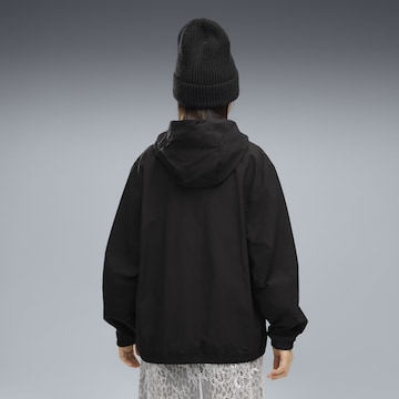 PUMA Jacke in Schwarz