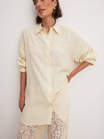 NA-KD Blouse in Beige: front