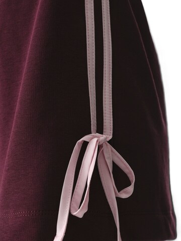 Regular Pantaloni de la Penti pe roșu
