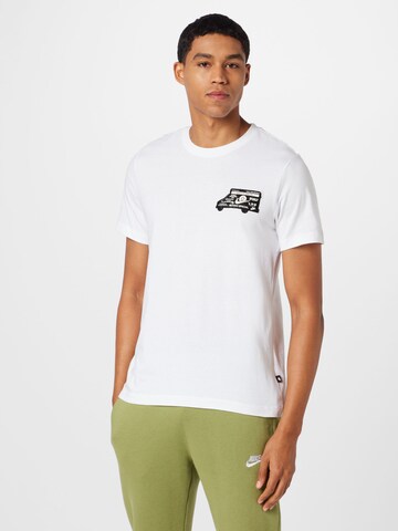 Nike Sportswear Shirt in White: front