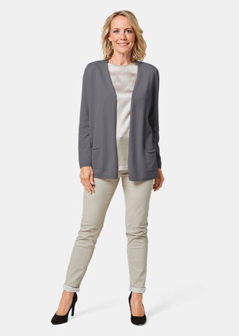Goldner Strickjacke in Grau