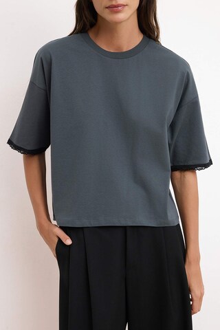 Trendyol Shirt in Grey