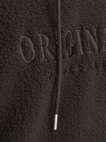 JACK & JONES Sweatshirt in Bruin